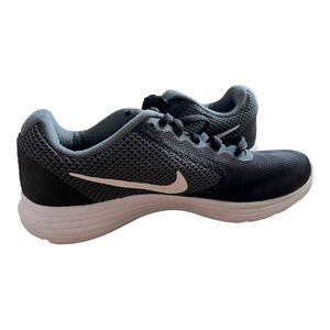 Nike Women’s Size 7 Revolution 3 819303-001 Black Running Shoes Sneakers Lace Up